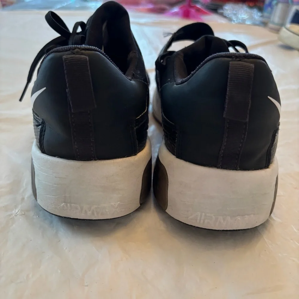 NWOT Nike Air Max Bella TR 4 Running Sneakers Shoes black SZ 10
