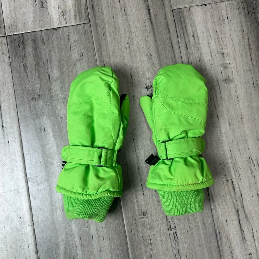 3M Thinsulate Bright Green Kids Mittens