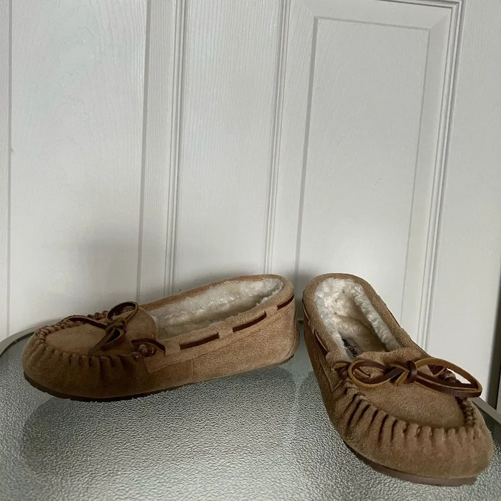 Minnetonka suede faux