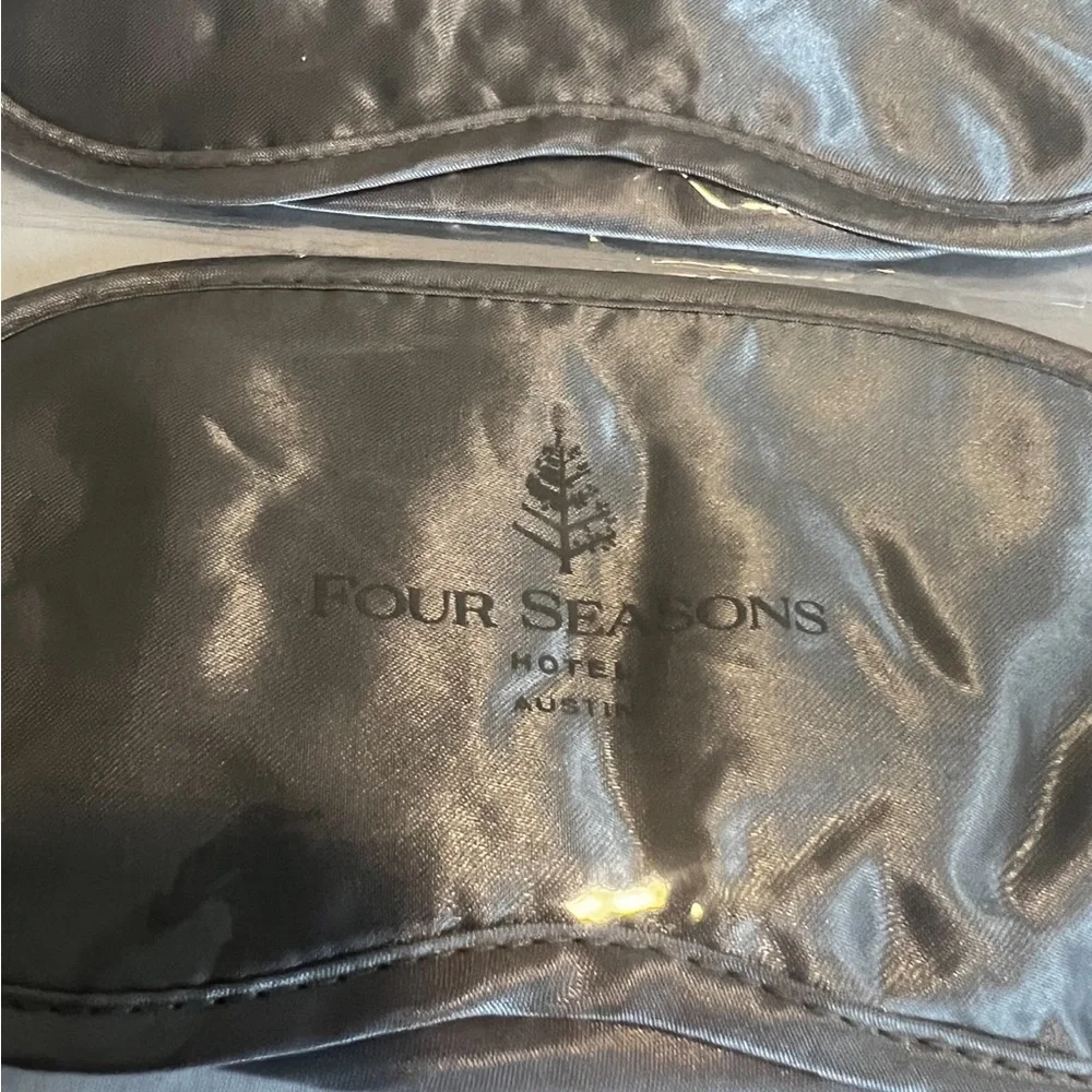 Gray Sleep Mask Set