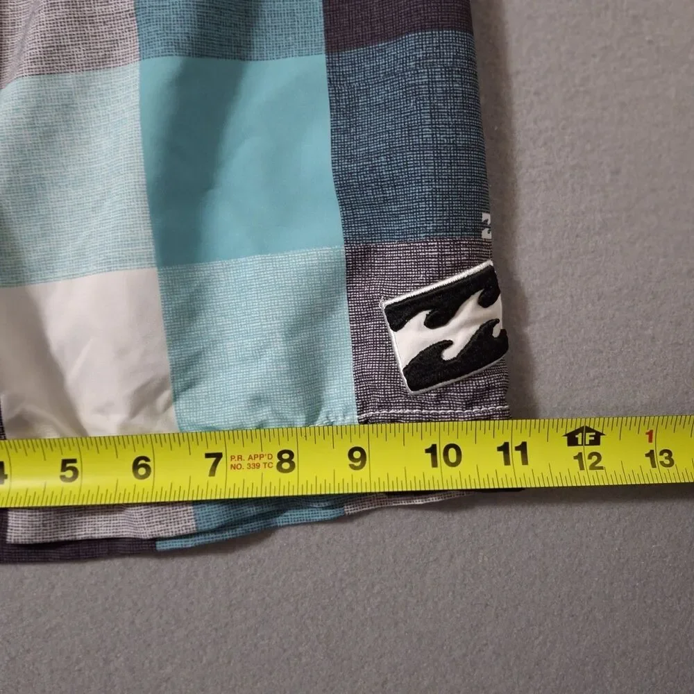 Billabong shorts board