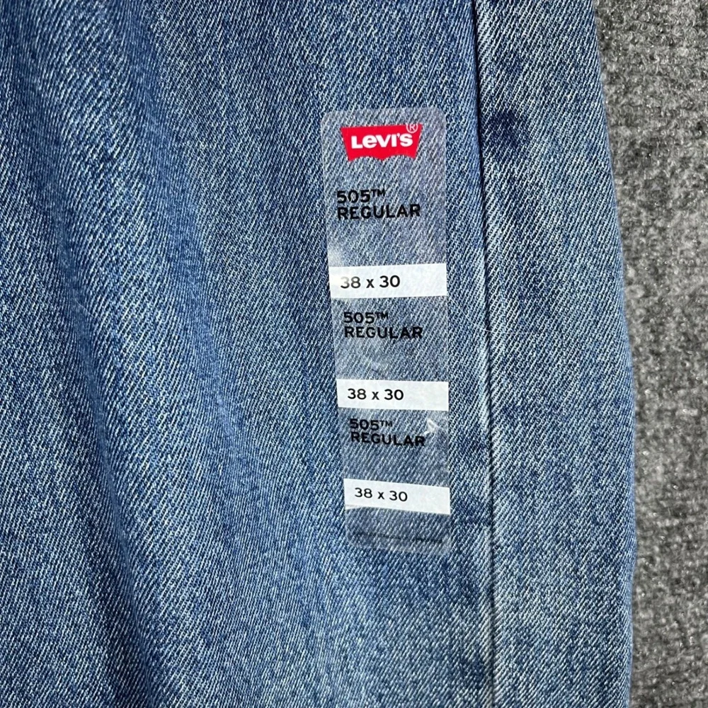 Levi's 505 Regular Fit Jeans Mens 38x30 Blue Medium Wash Straight Leg Denim NWT
