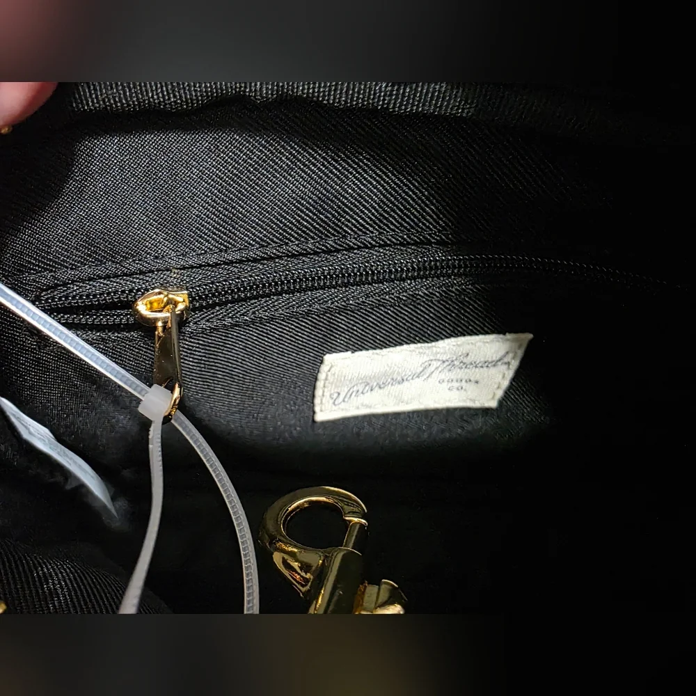 Universal Thread compact universal