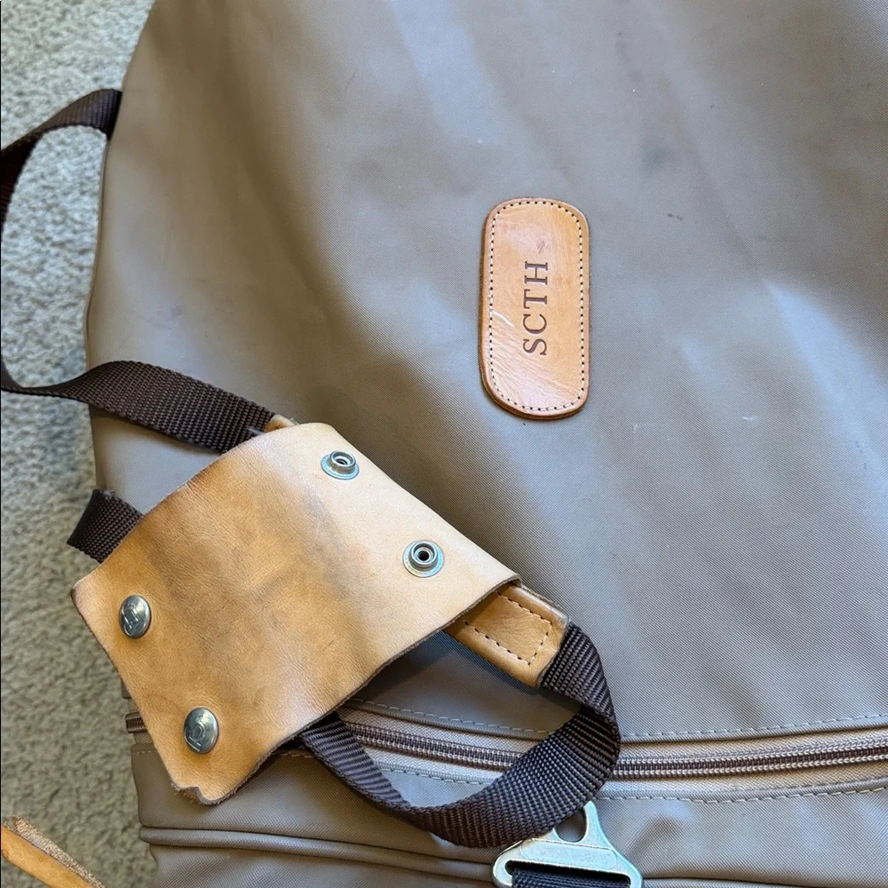 Jon Hart Design spacious duffle