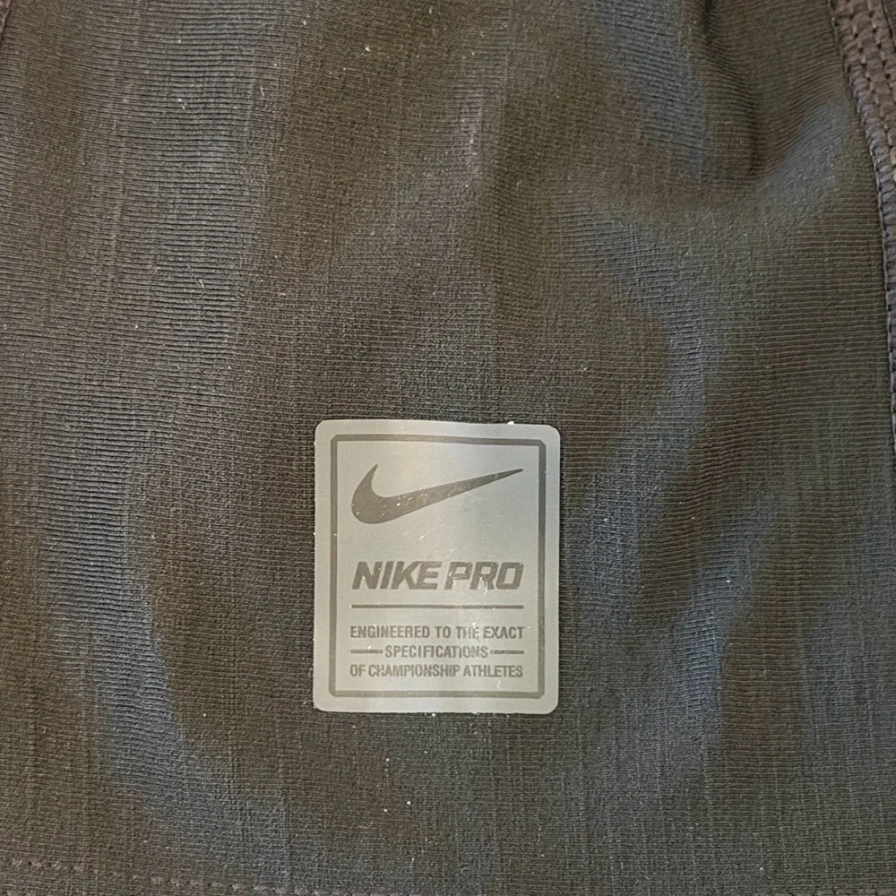 Nike pro therma