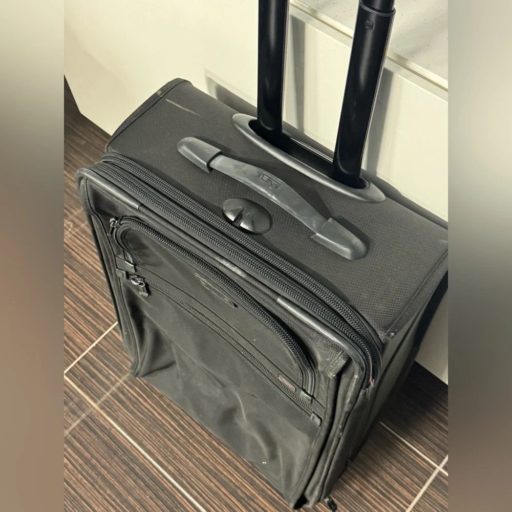 Tumi durable black
