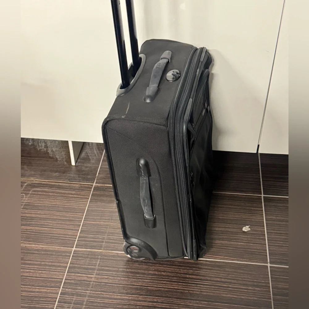 Tumi durable black