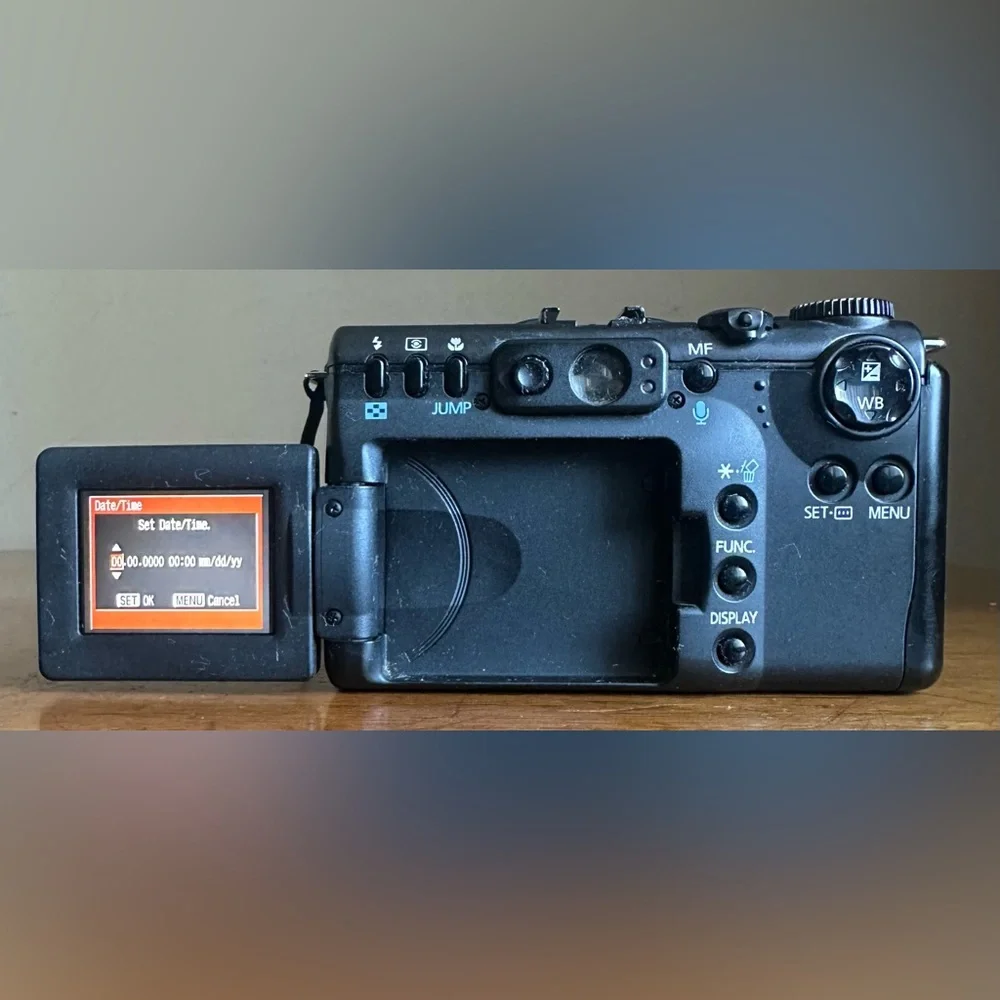 Canon Powershot G5 Compact 5.0MP 4x Optical Digital Camera w/ 7.2-28.8mm Lens