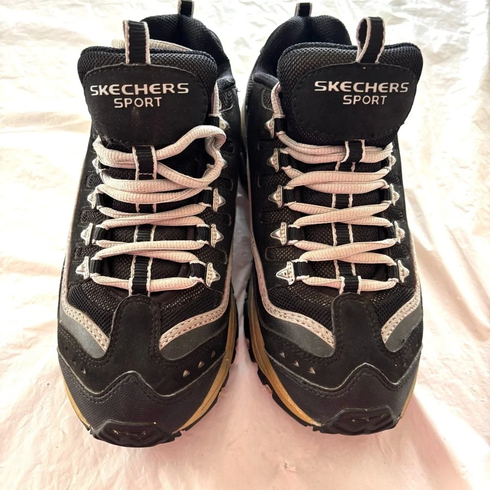 Skechers step out