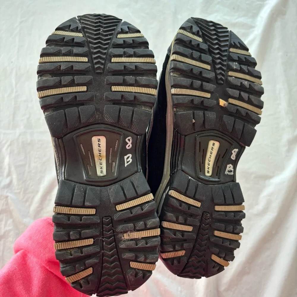 Skechers step out