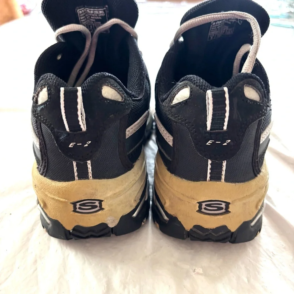 Skechers step out