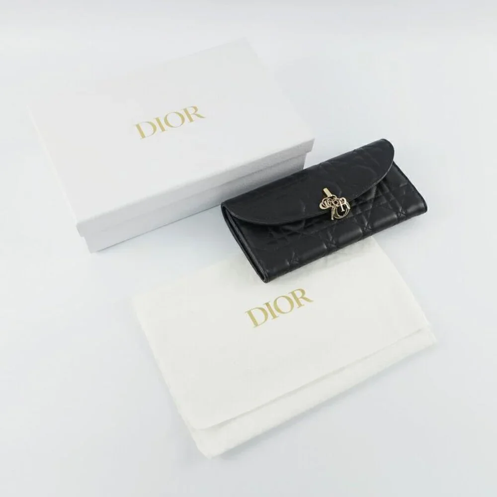 Dior this authentic