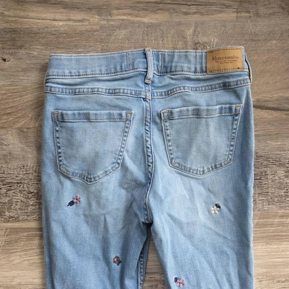 abercrombie kids approximate measurements