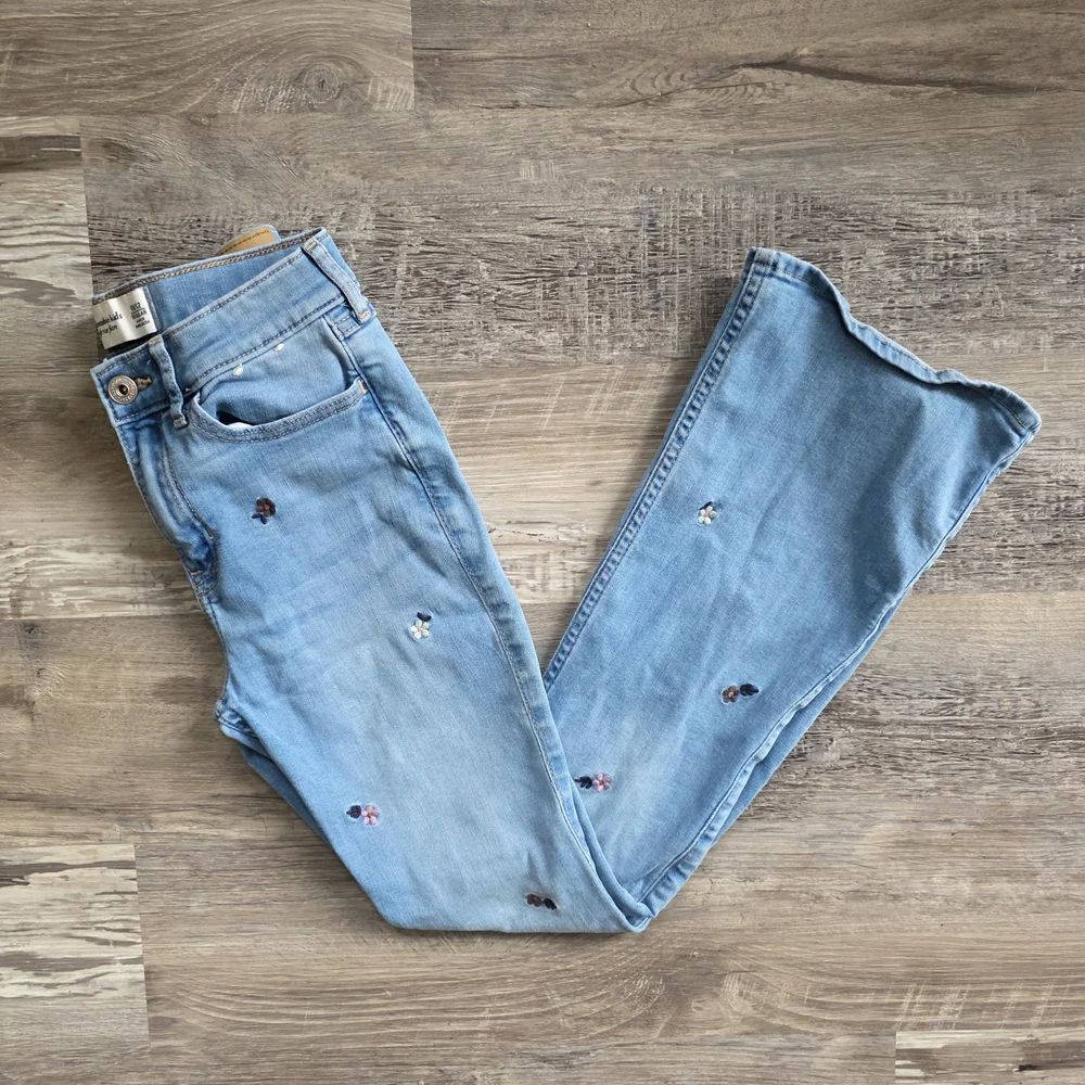 abercrombie kids approximate measurements