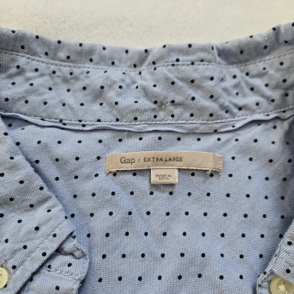 GAP blue button