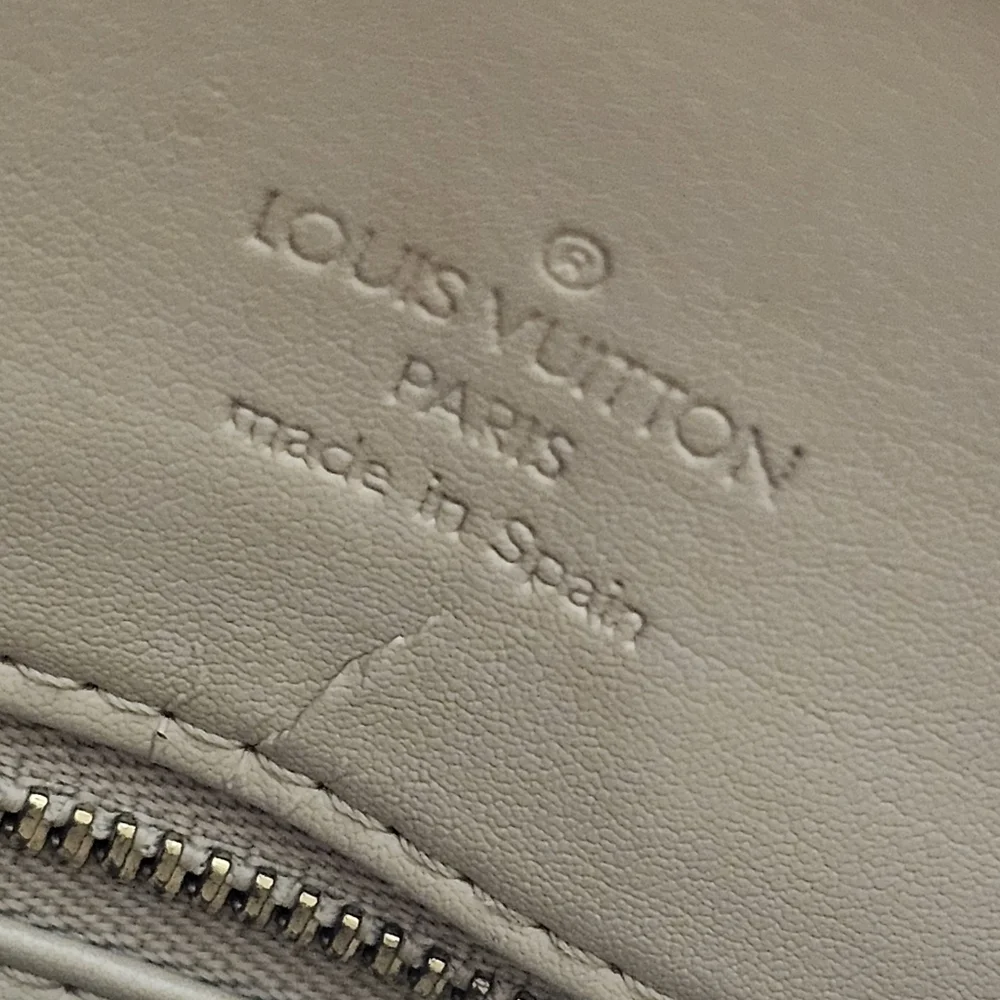 👜Louis Vuitton Vernis Houston Logo Embossed Tote Bag 🏵