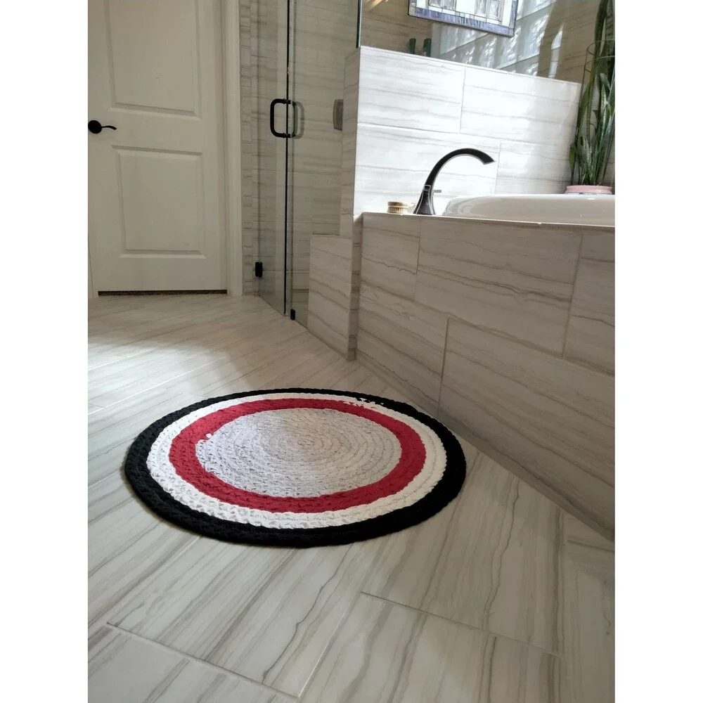 Bullseye Braided Rug Round 32-inch Black White Red Gray