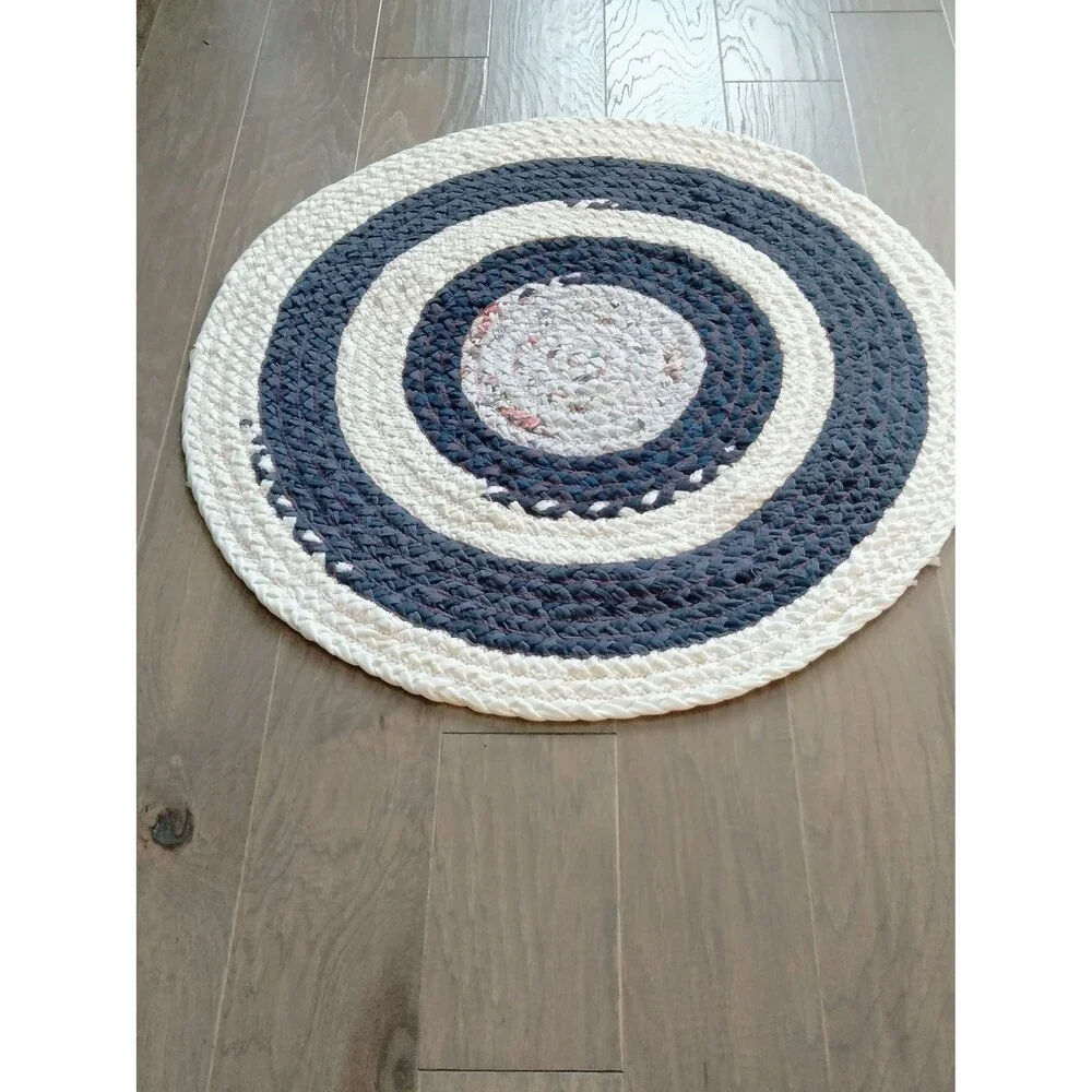 Bullseye Braided Rag Rug Round 36-inch Navy White Gray