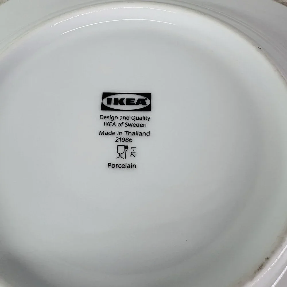 Ikea of Sweden UPPLAGA 21986 White Scalloped Porcelain Lunch Salad Plates Set 4