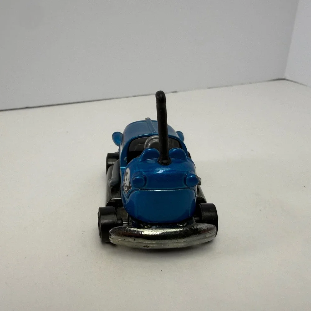 Hot Wheels Bump Around Bumper Car Metallic Blue 2012 Mattel