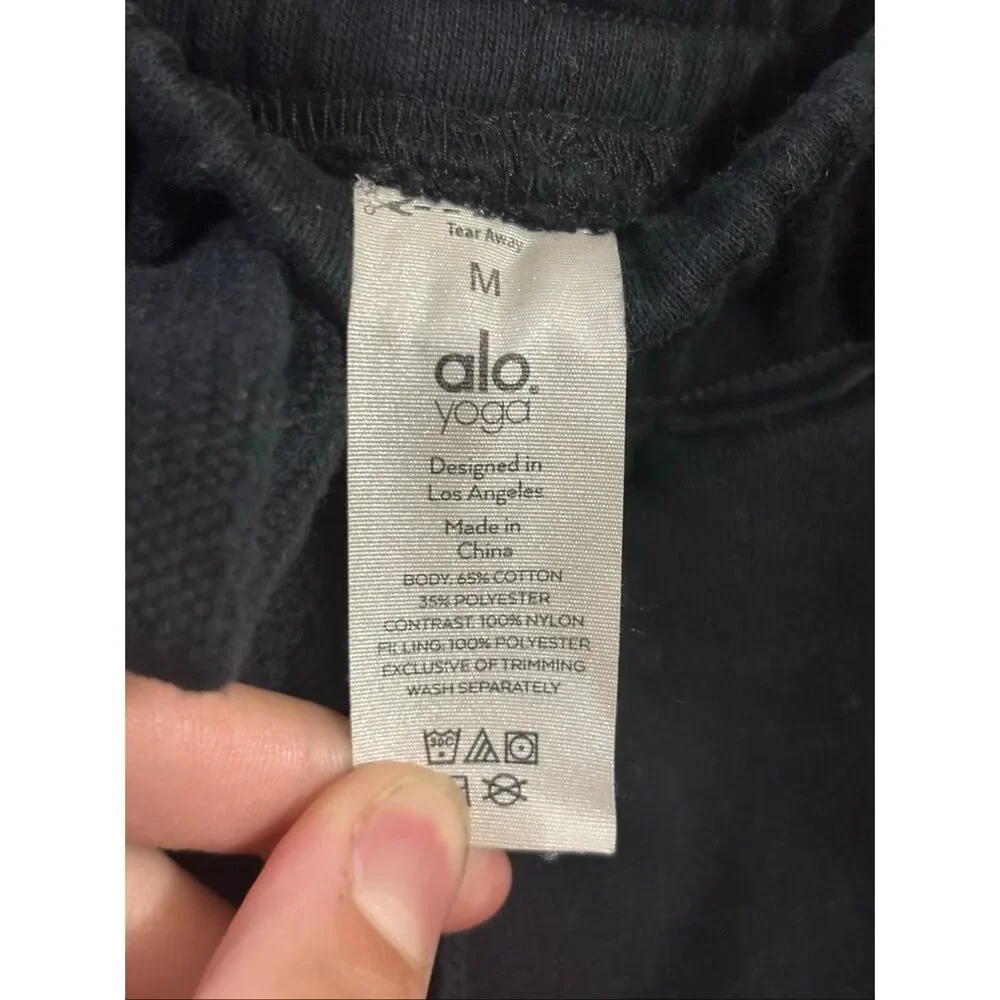Alo Yoga alo yoga