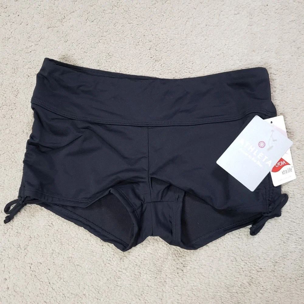 NWT Athleta Scrunch Shorts Womens S Black Ruched Sides Active Gym Yoga Running