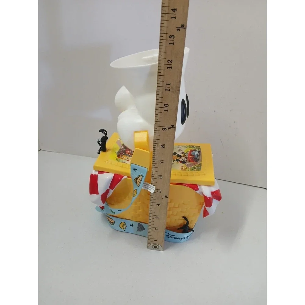 DISNEY TOON TOWN PICNIC BASKET WITH MICKEY GLOVE HANDLE