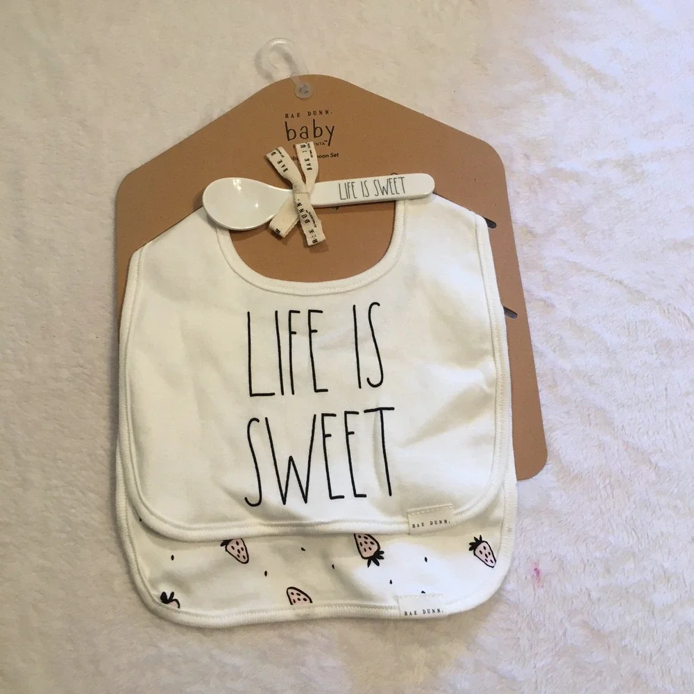 New Rae Dunn bib a spoon‎