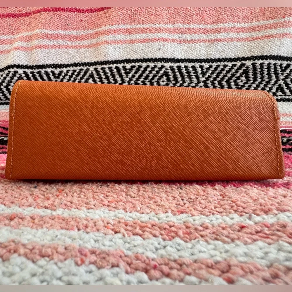 Tory Burch that saffiano imperfections