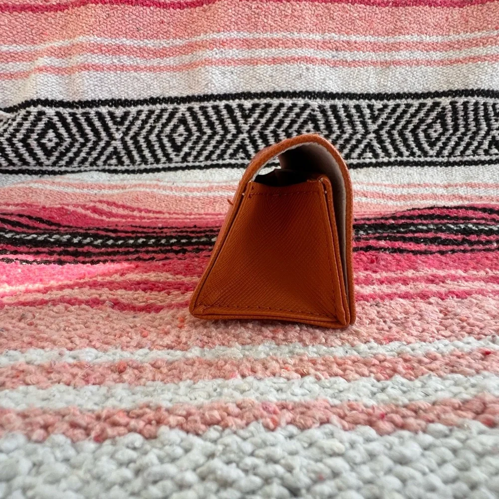 Tory Burch please easy sleek