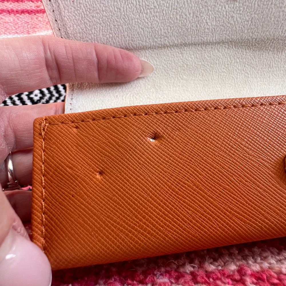 Tory Burch eyewear imperfections that