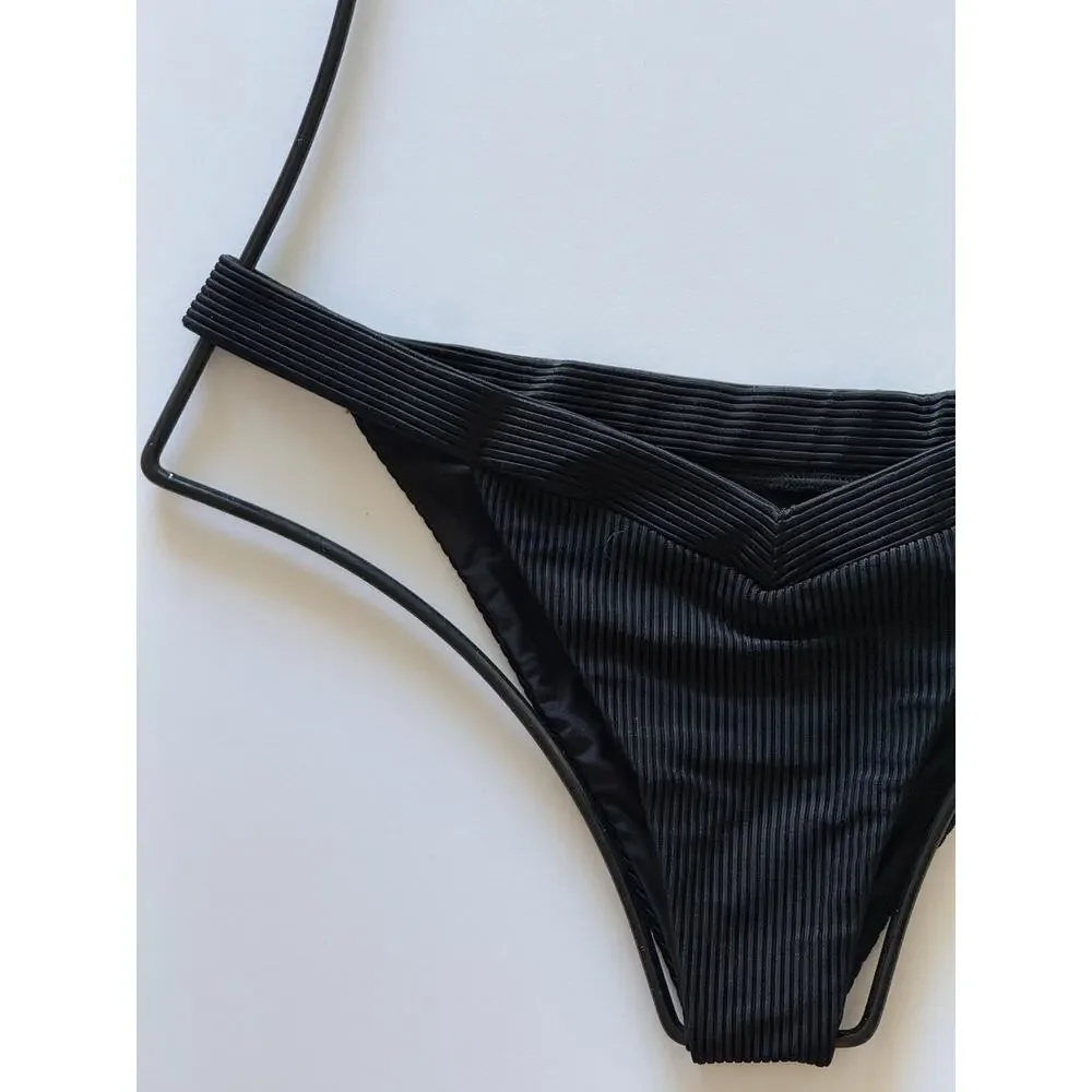frankie’s bikinis