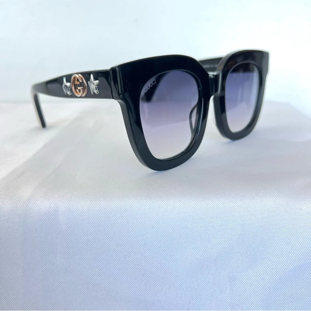 GUCCI Italy GG0208S Crystal Star Cat Eye Gray Gradient Lens Black Frame Sunglass