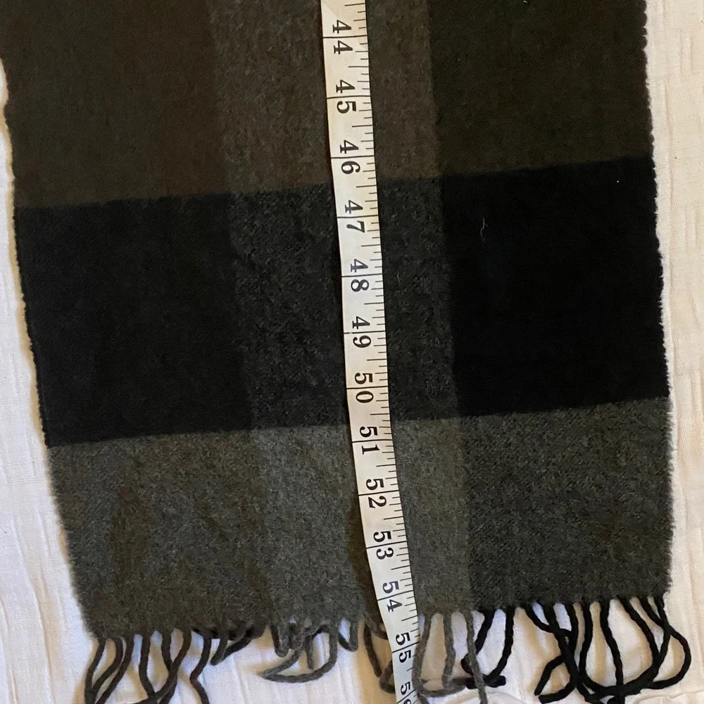 Jos. A. 100% Cashmere Bank Black and Gray Plaid Scarf