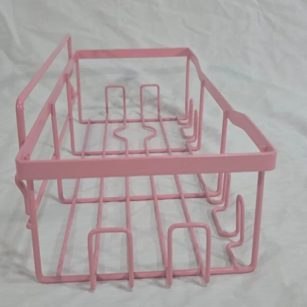 N/A pink metal
