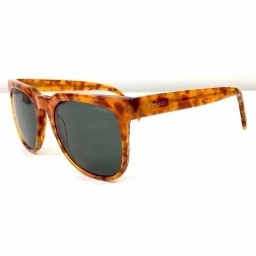 Urban Outfitters caramel *models dark