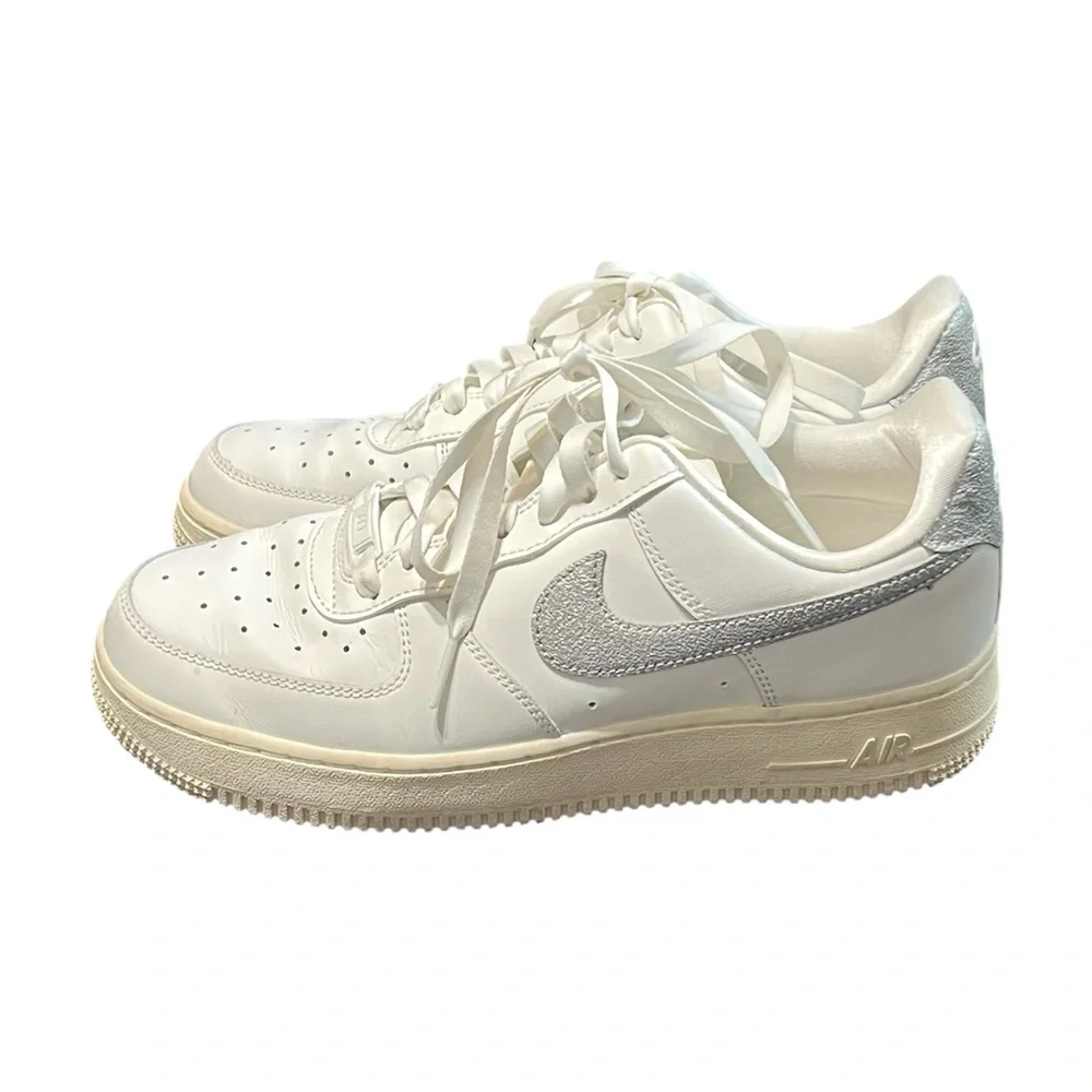 Nike Air Force 1 Sneakers ‘07 Summit White Sail Metallic Silver Low Top Shoes 8