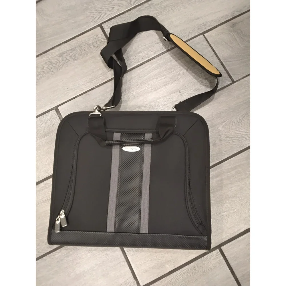 Samsonite Black Business Laptop Messenger‎ Bag Adjustable Strap