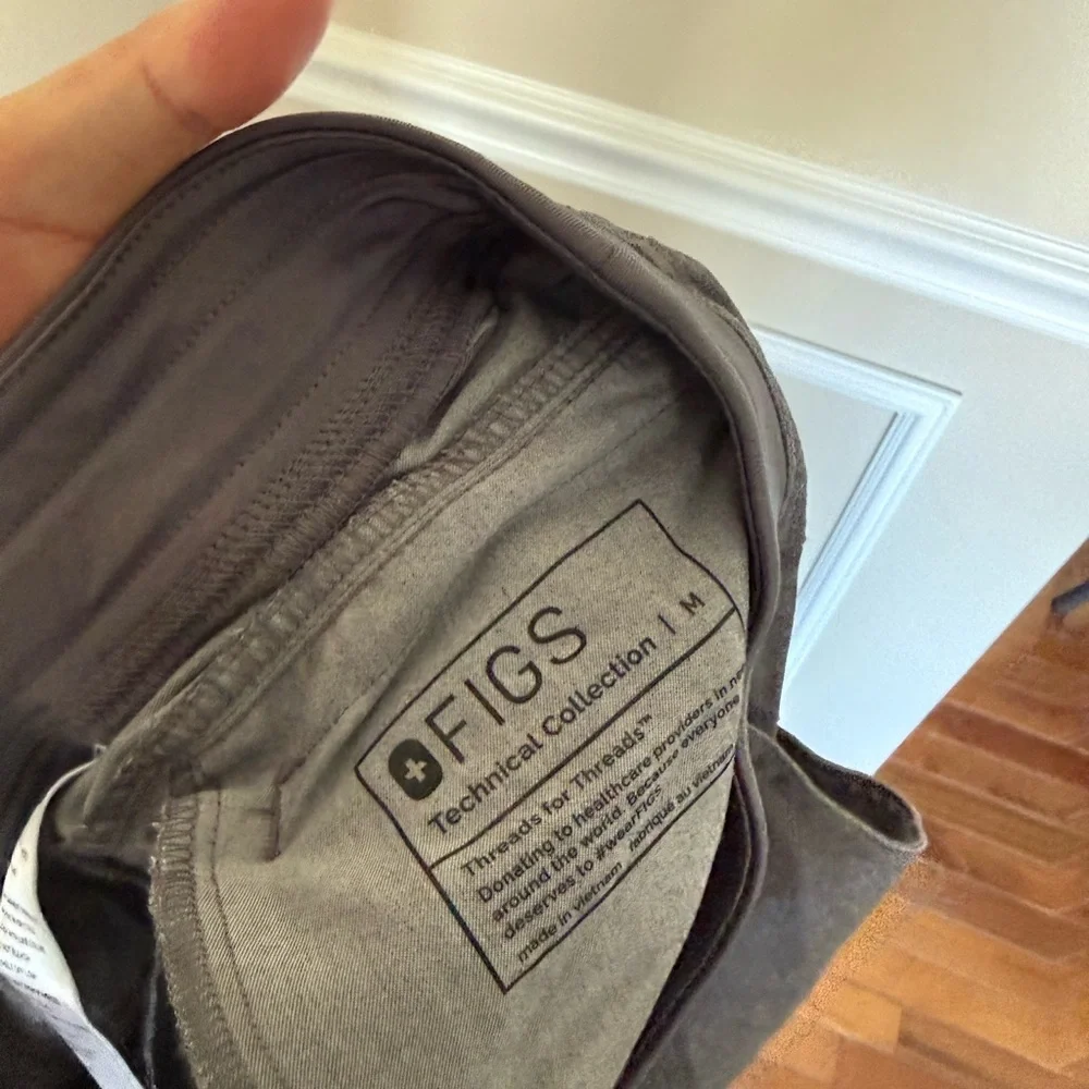 Figs brand size