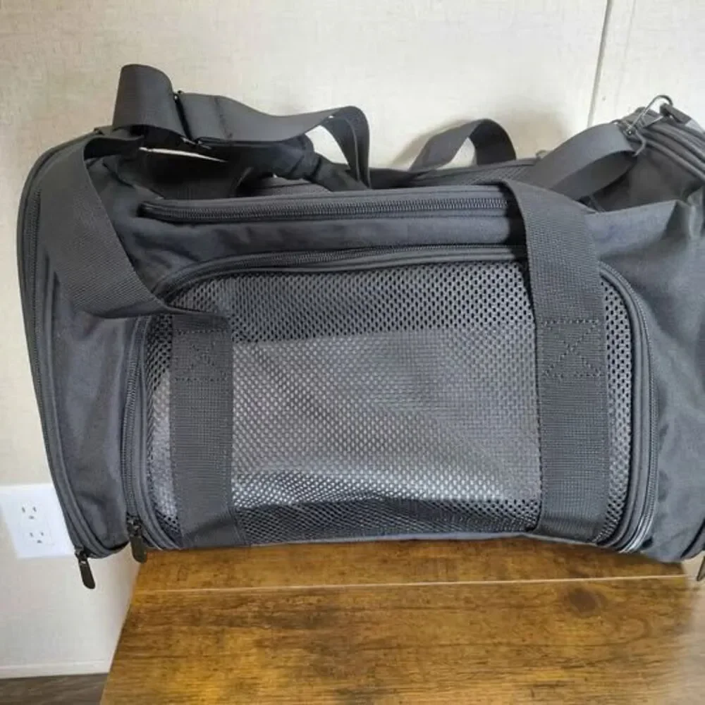 N/A cat carriers