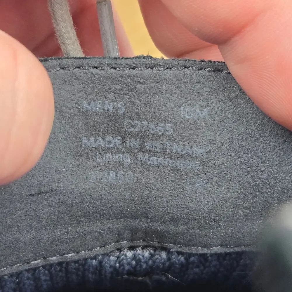 Cole Haan est *damage
