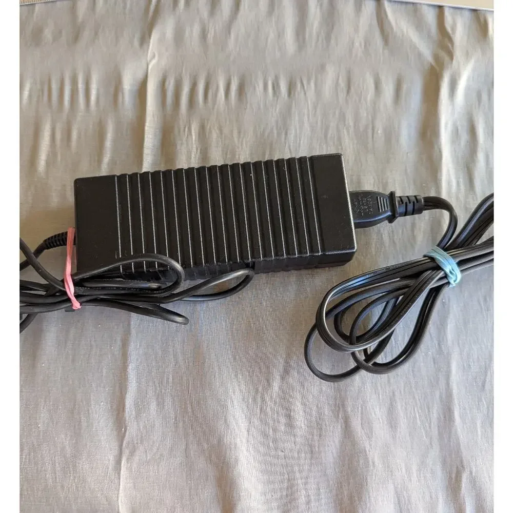 Genuine HP 135W 19.0 V AC Adapter + Power Cord HP Part# 397747-001 Compaq Comp