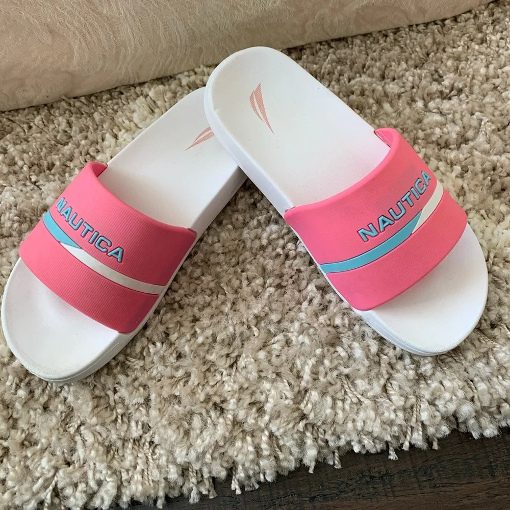 Nautica slides flip