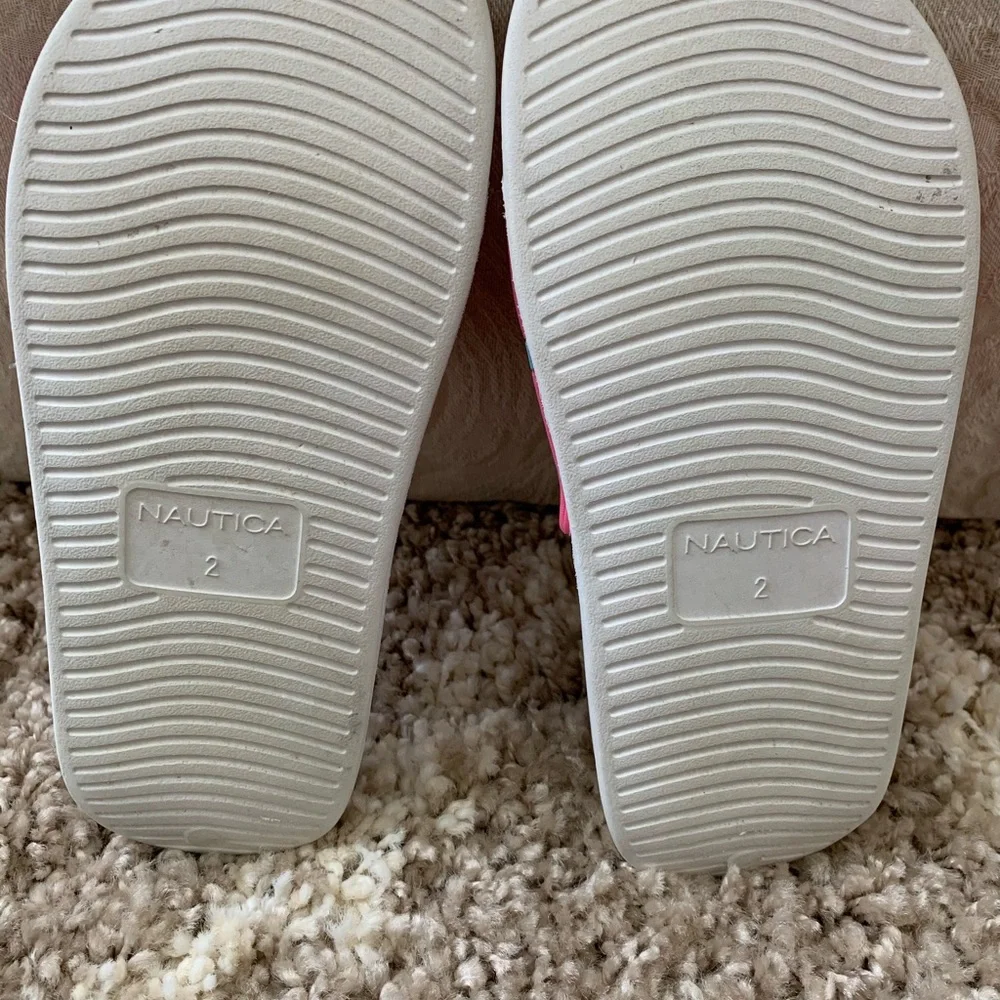 Nautica slides flip
