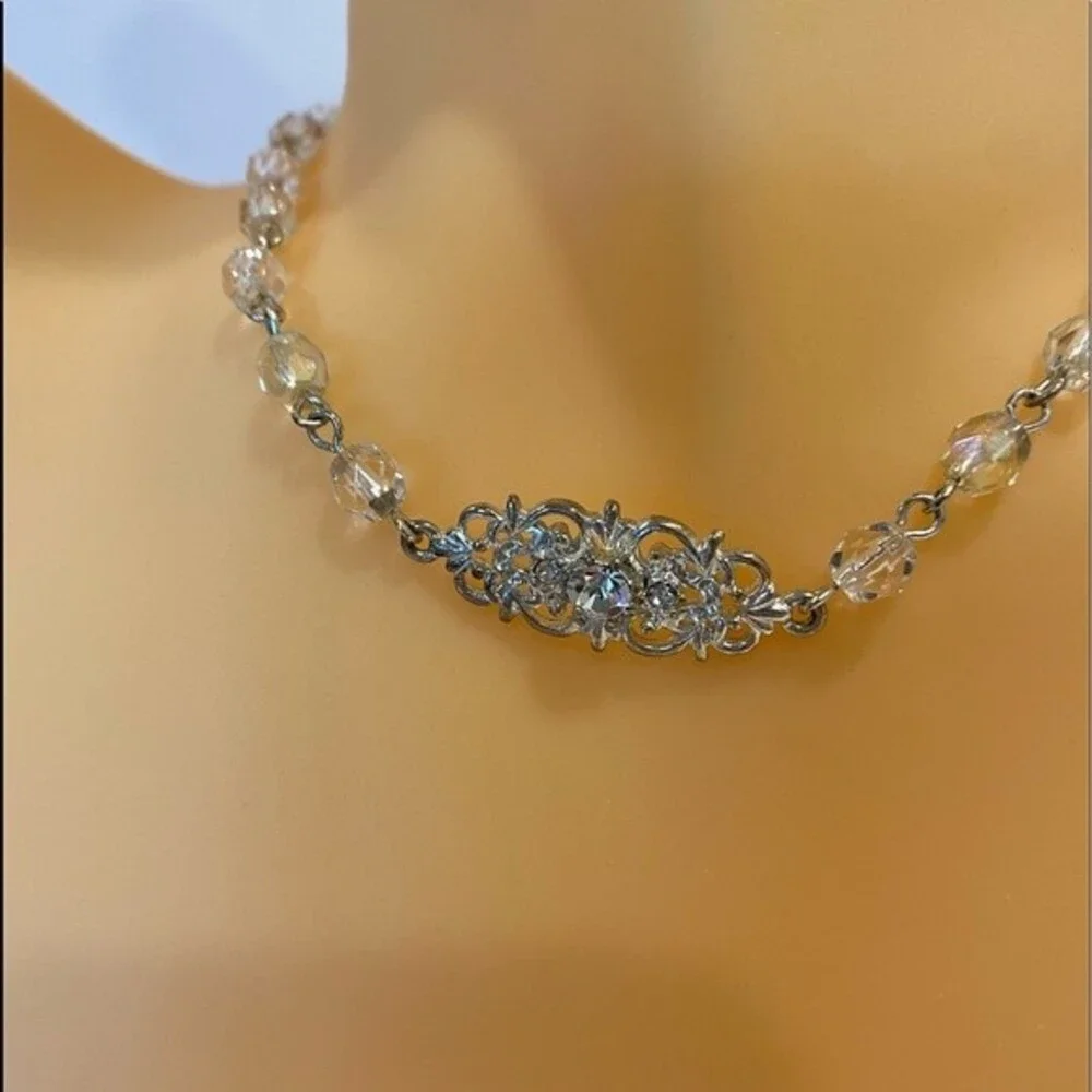 Choker Crystal Beads With Vintage Rhinestone Center Pendant Adjustable