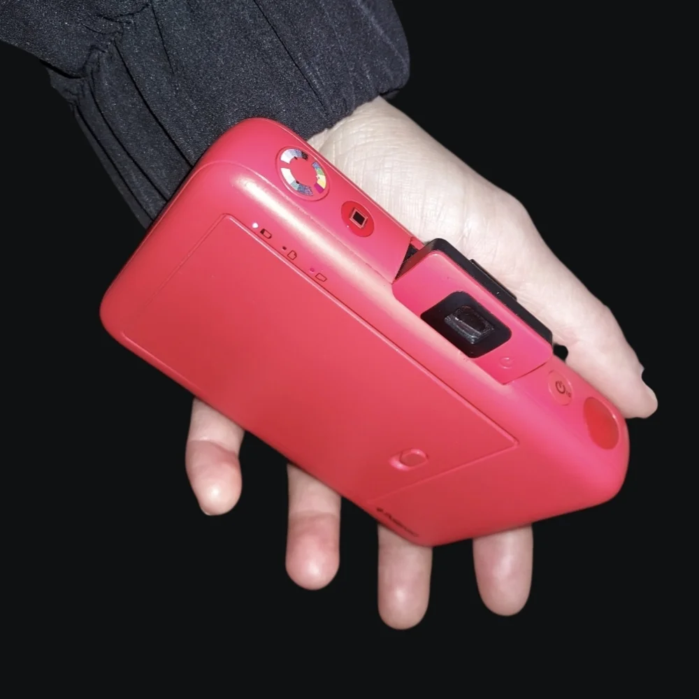 Polaroid compact snap