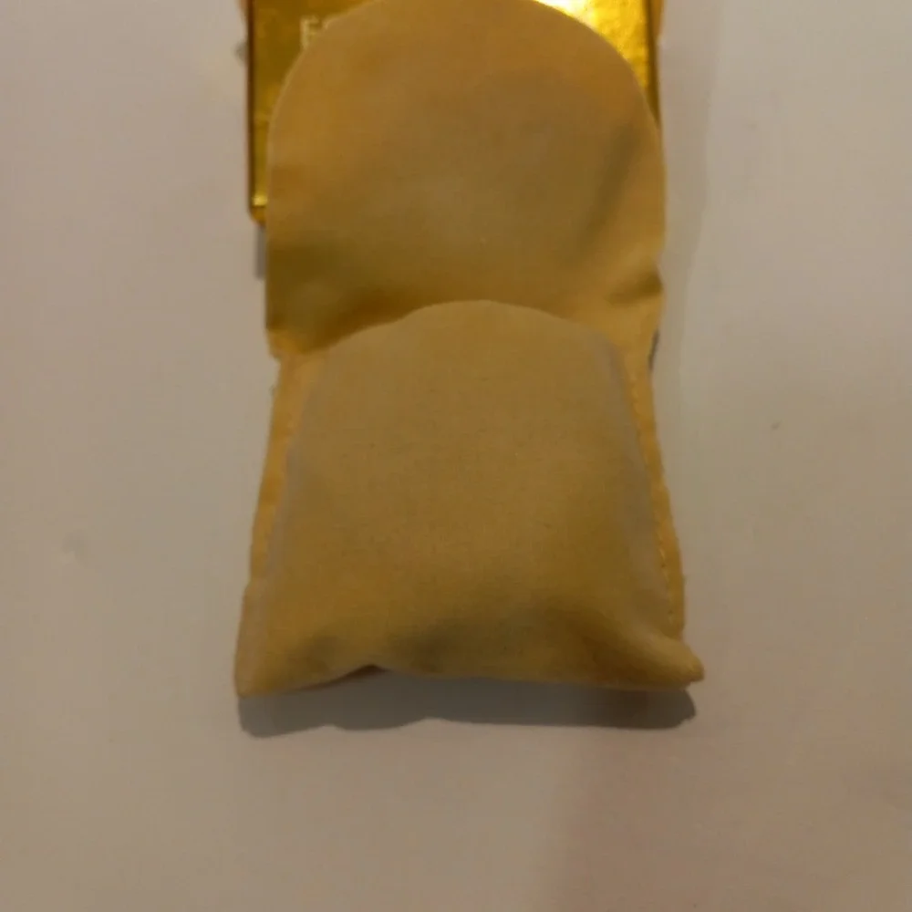 N/A distributed translucent