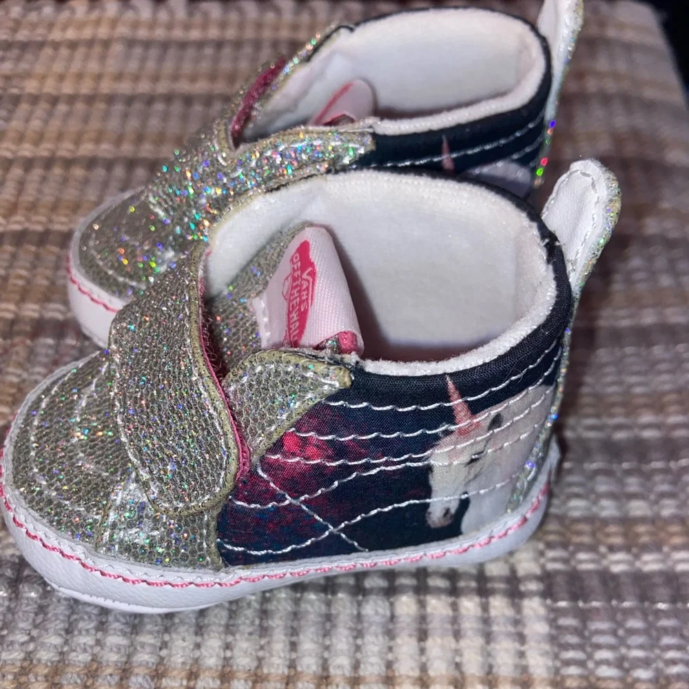 Vans~Off The Wall~Infant Girl Unicorn Silver Glitter Crib Shoes~SK8~Size 1~NWOT