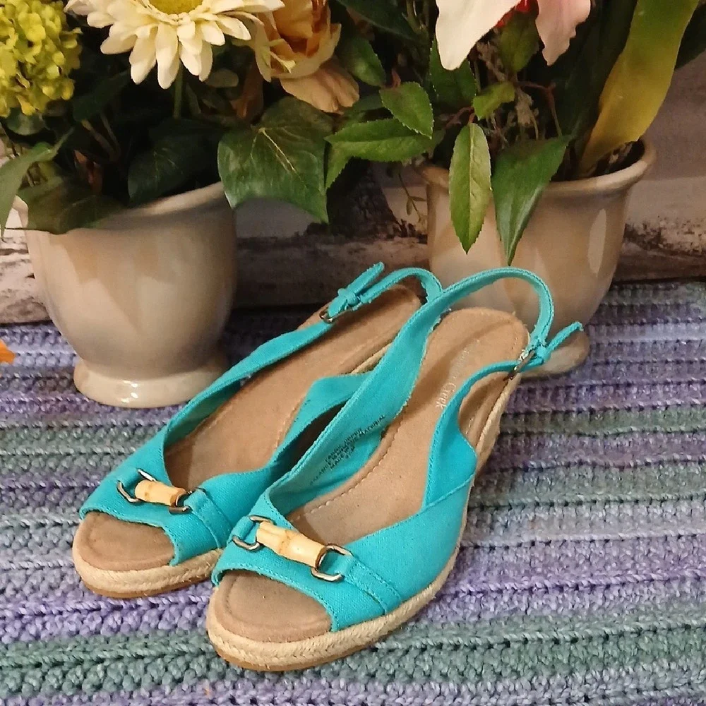 Coldwater Creek Vibrant Blue Espadrille Sandals 9.5M