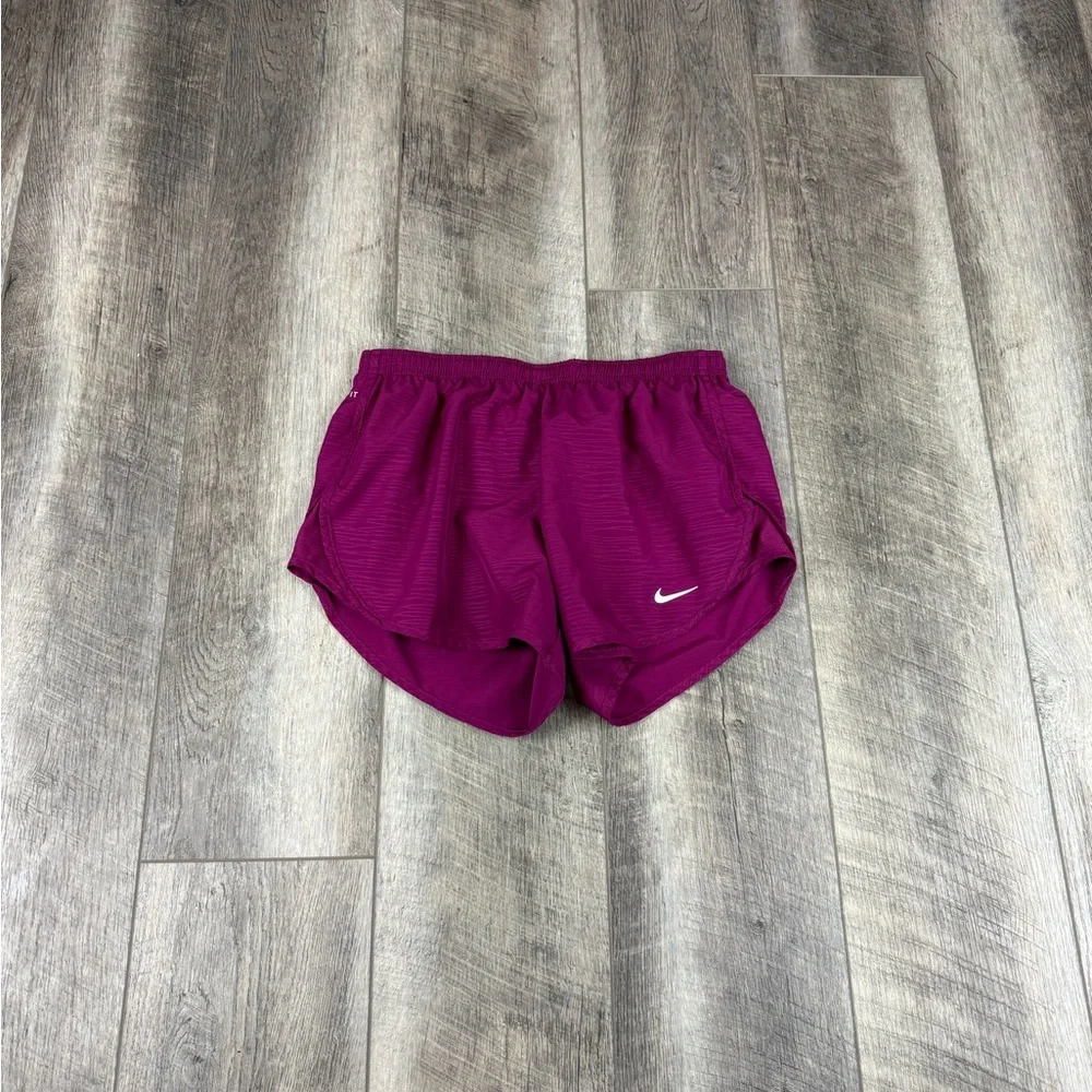 Nike‎ Magenta Shorts